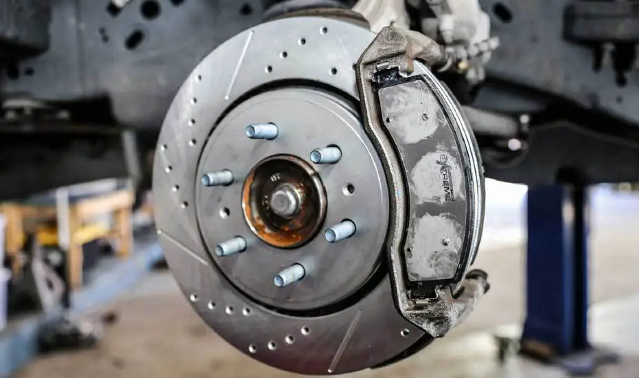 Why Are Your Detroit Axle Brakes Squeaking? Find Out Here